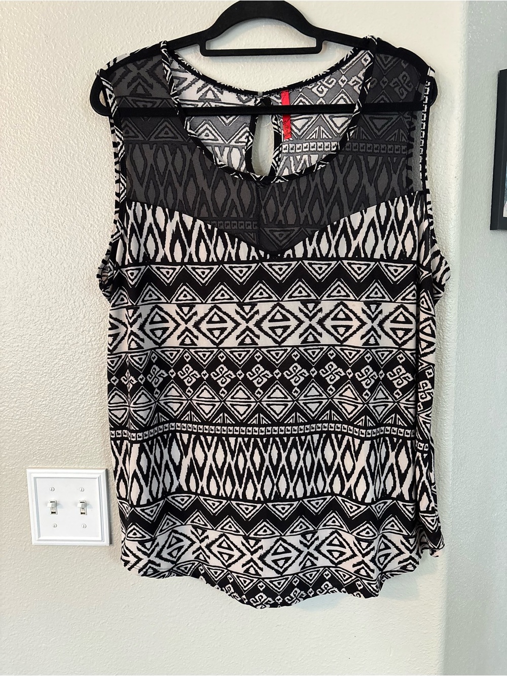 eye candy Black and White Geometric Tank Top